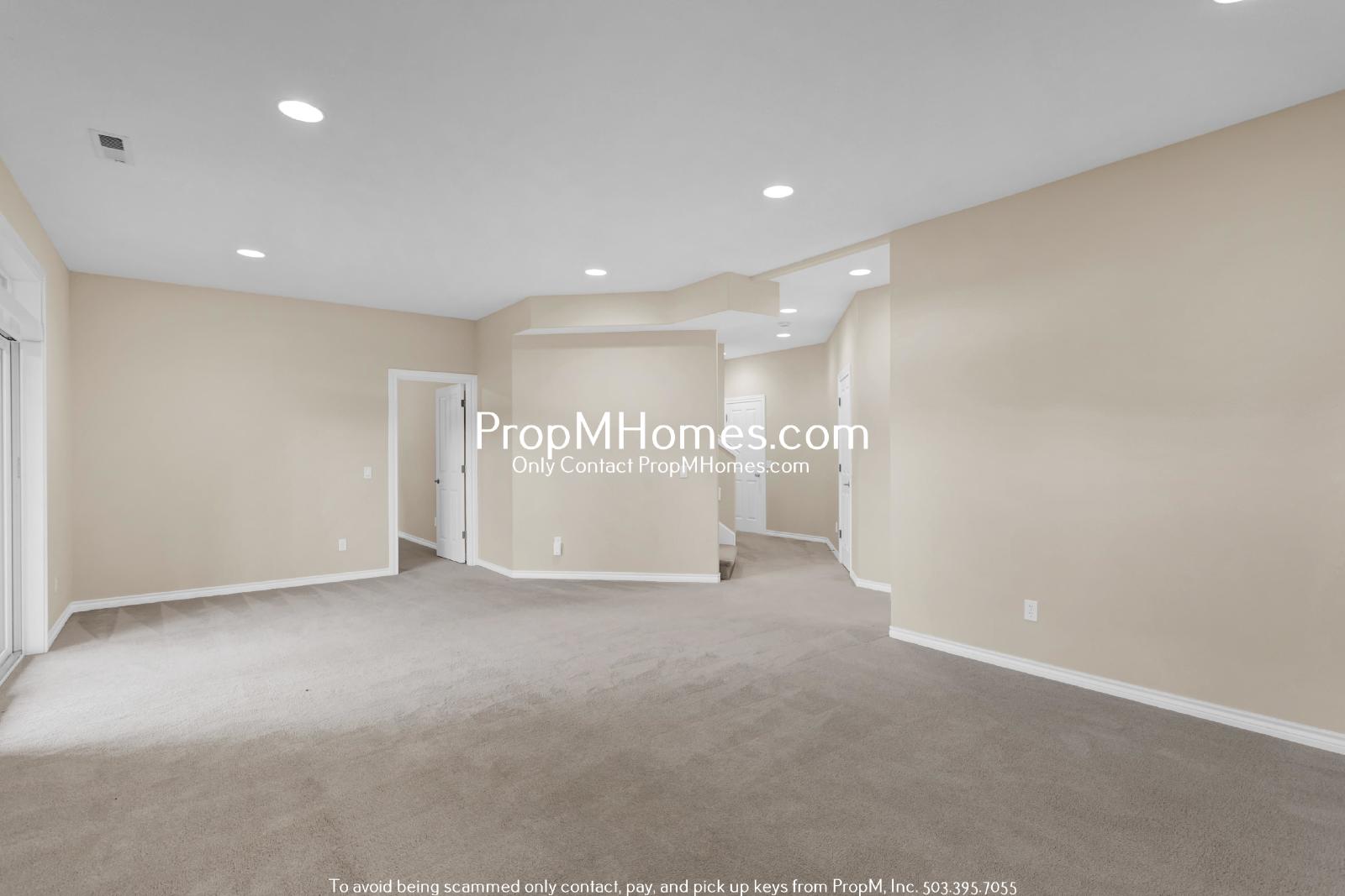 Luxury Four Bedroom Home in West Linn w/ Stunning Views! DEPOSIT SPECIAL property image