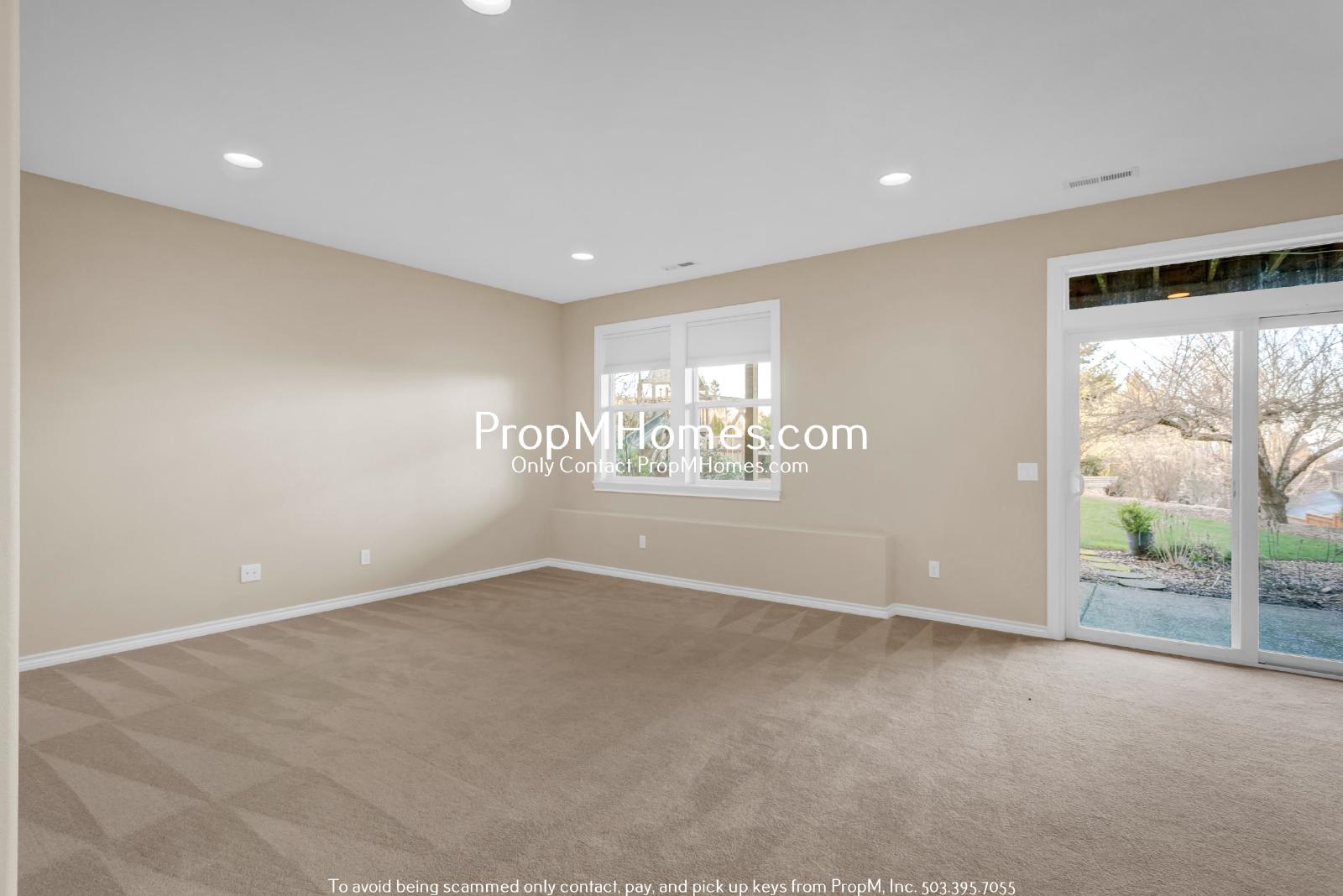 Luxury Four Bedroom Home in West Linn w/ Stunning Views! DEPOSIT SPECIAL property image