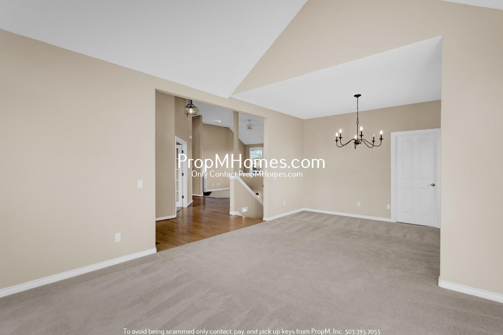 Luxury Four Bedroom Home in West Linn w/ Stunning Views! DEPOSIT SPECIAL property image