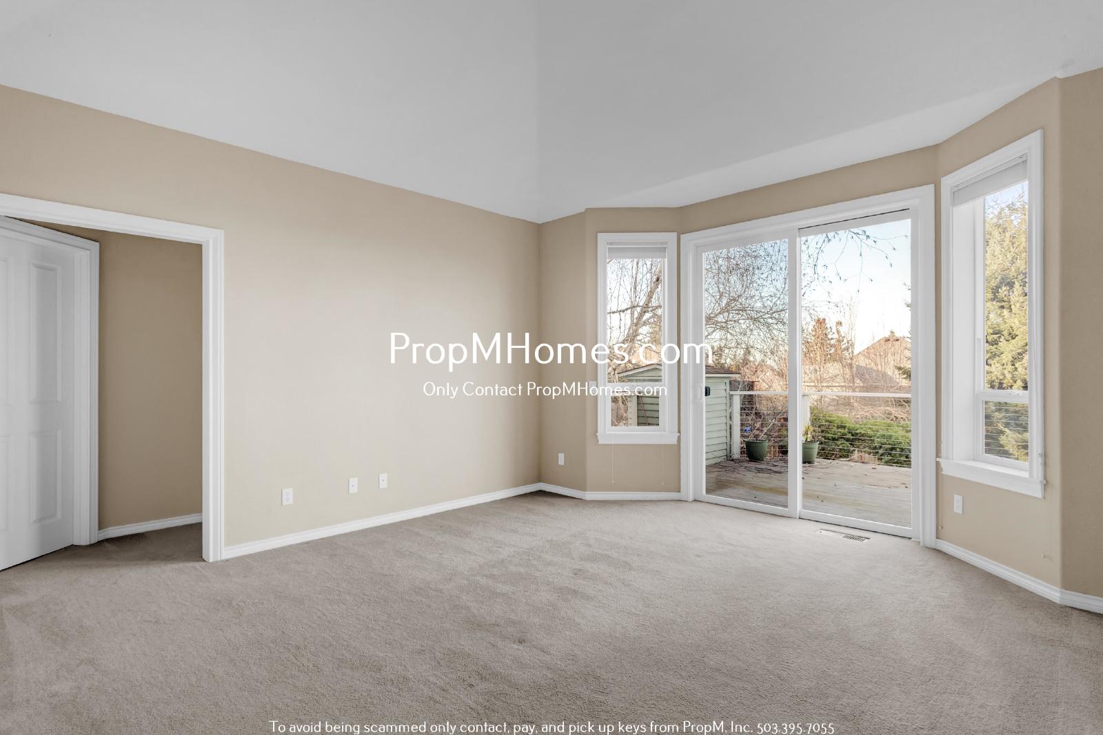 Luxury Four Bedroom Home in West Linn w/ Stunning Views! DEPOSIT SPECIAL property image