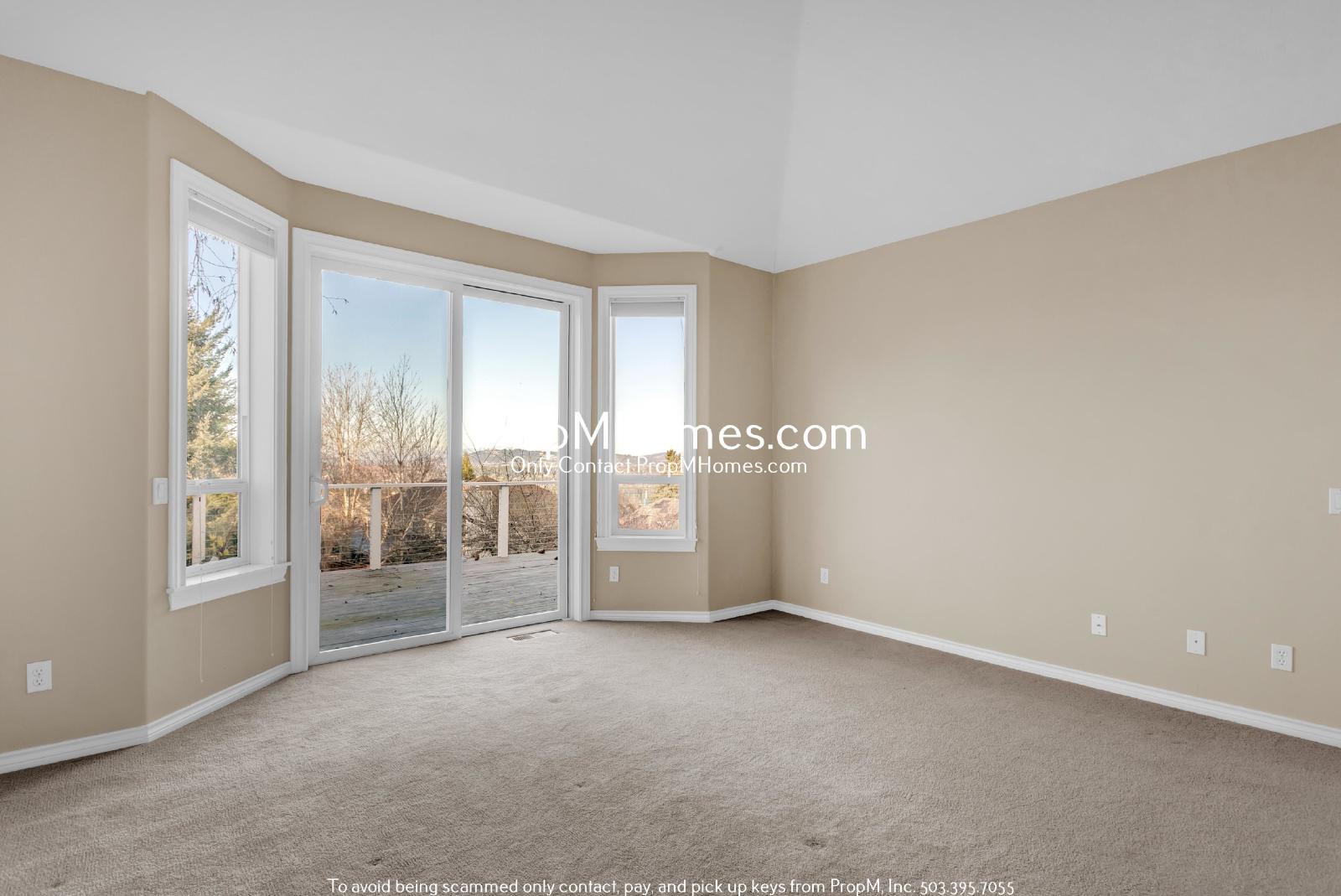 Luxury Four Bedroom Home in West Linn w/ Stunning Views! DEPOSIT SPECIAL property image