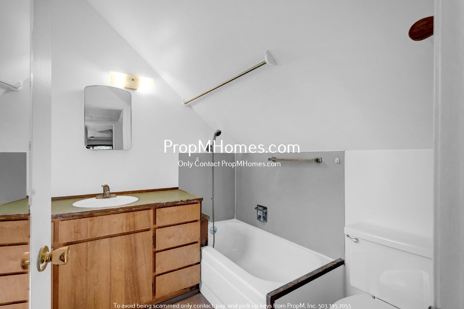 Rare Three Bedroom Gem in SW Portland! property image