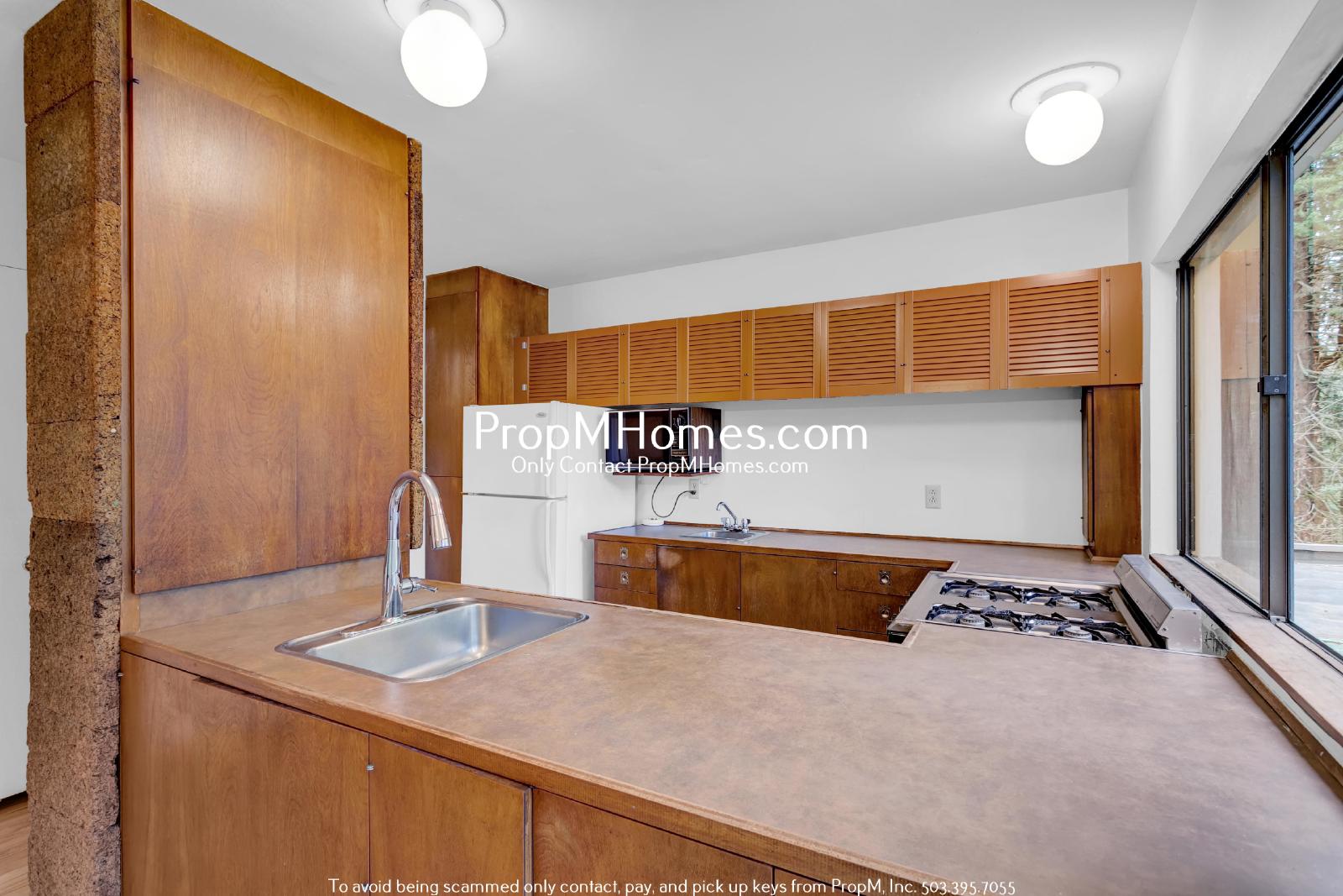Rare Three Bedroom Gem in SW Portland! property image