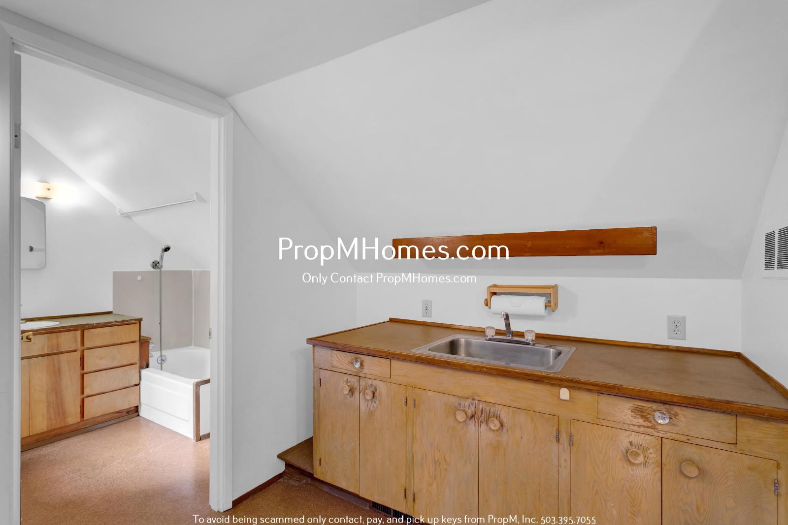 Rare Three Bedroom Gem in SW Portland! property image