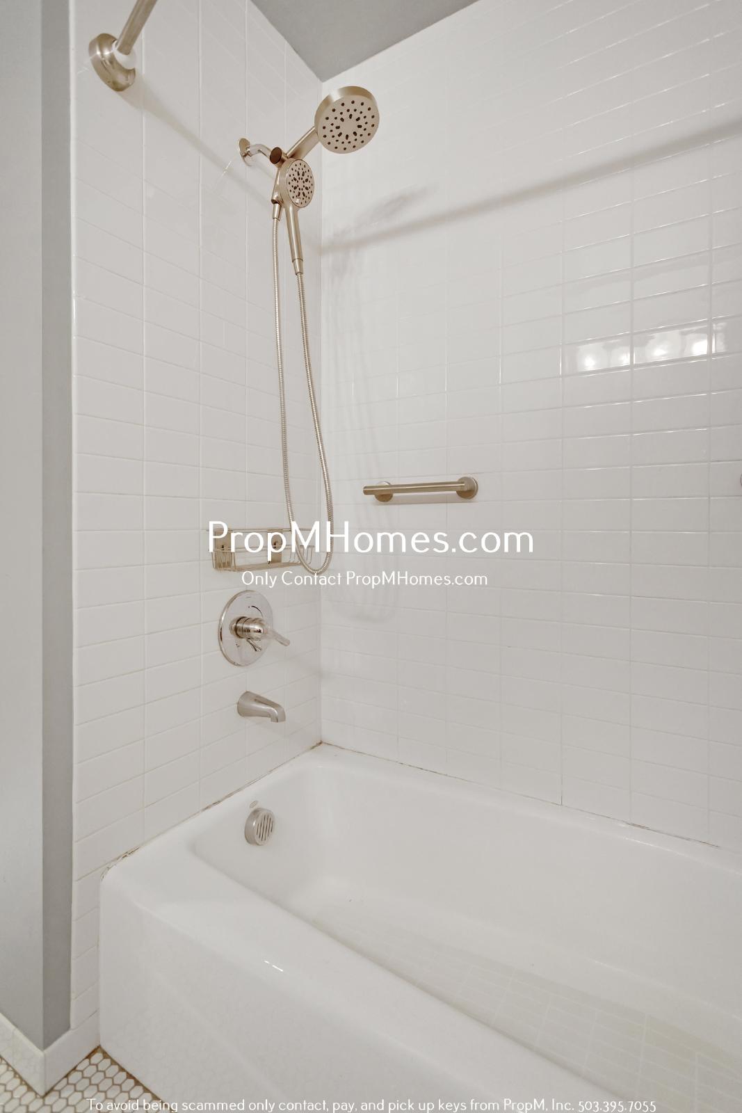 One Bedroom Condo at The Gregroy - Sweeping City Views in the Pearl! property image