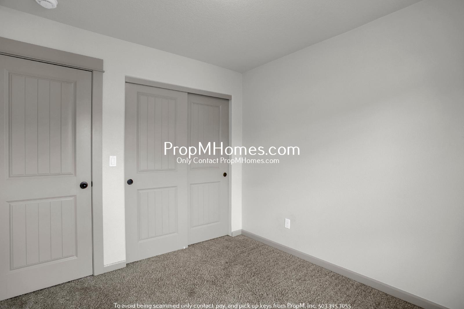 Gorgeous Four Bedroom Townhome in Orenco! DEPOSIT SPECIAL property image
