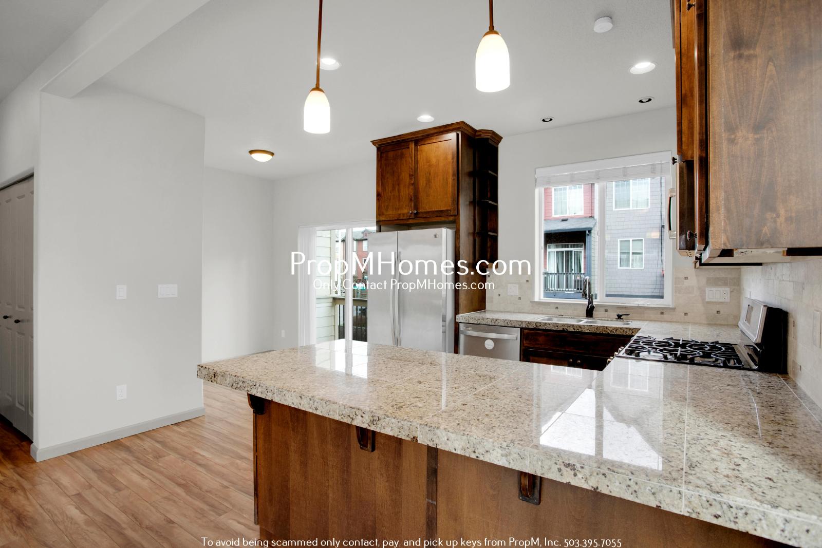 Gorgeous Four Bedroom Townhome in Orenco! DEPOSIT SPECIAL property image