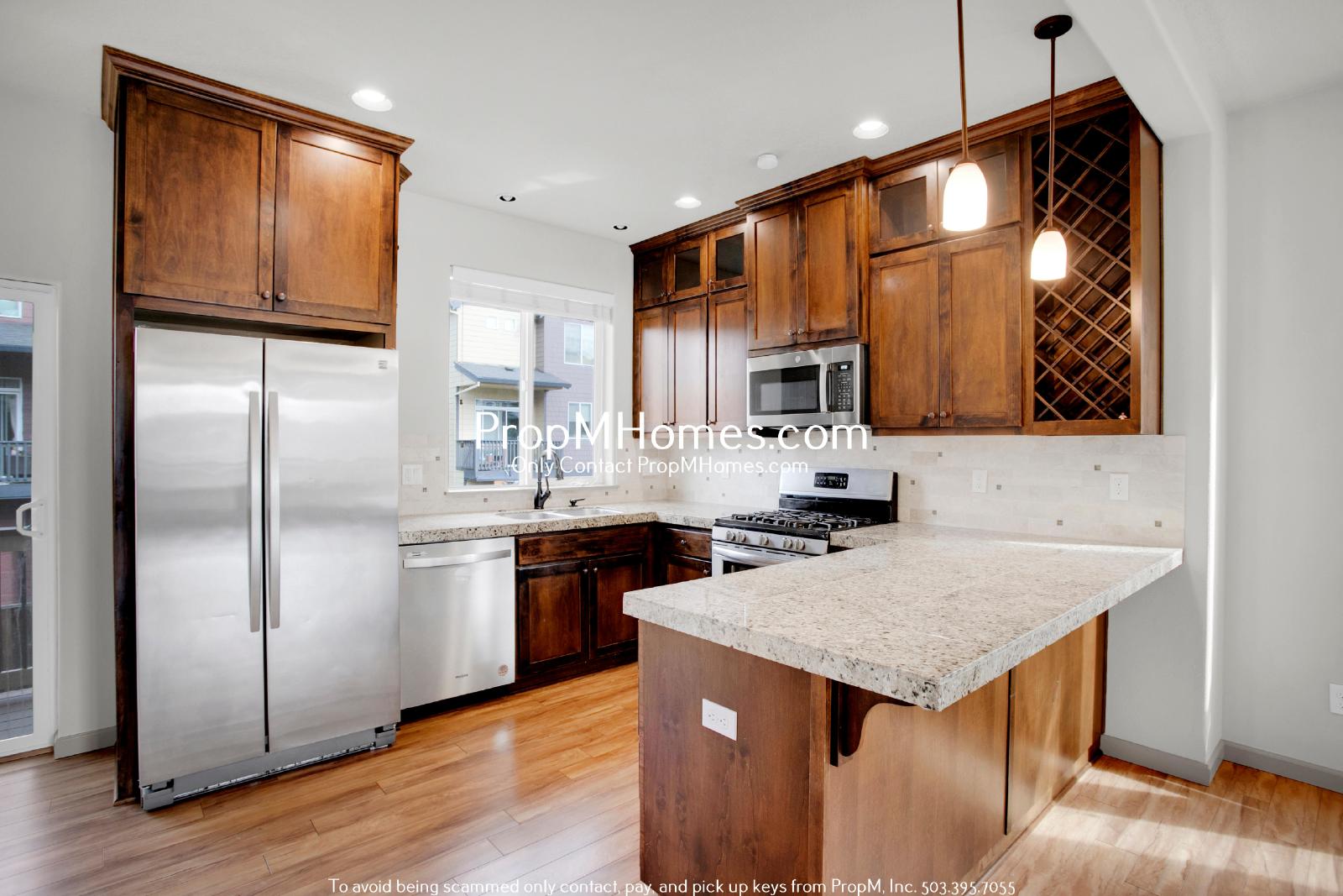 Gorgeous Four Bedroom Townhome in Orenco! DEPOSIT SPECIAL property image