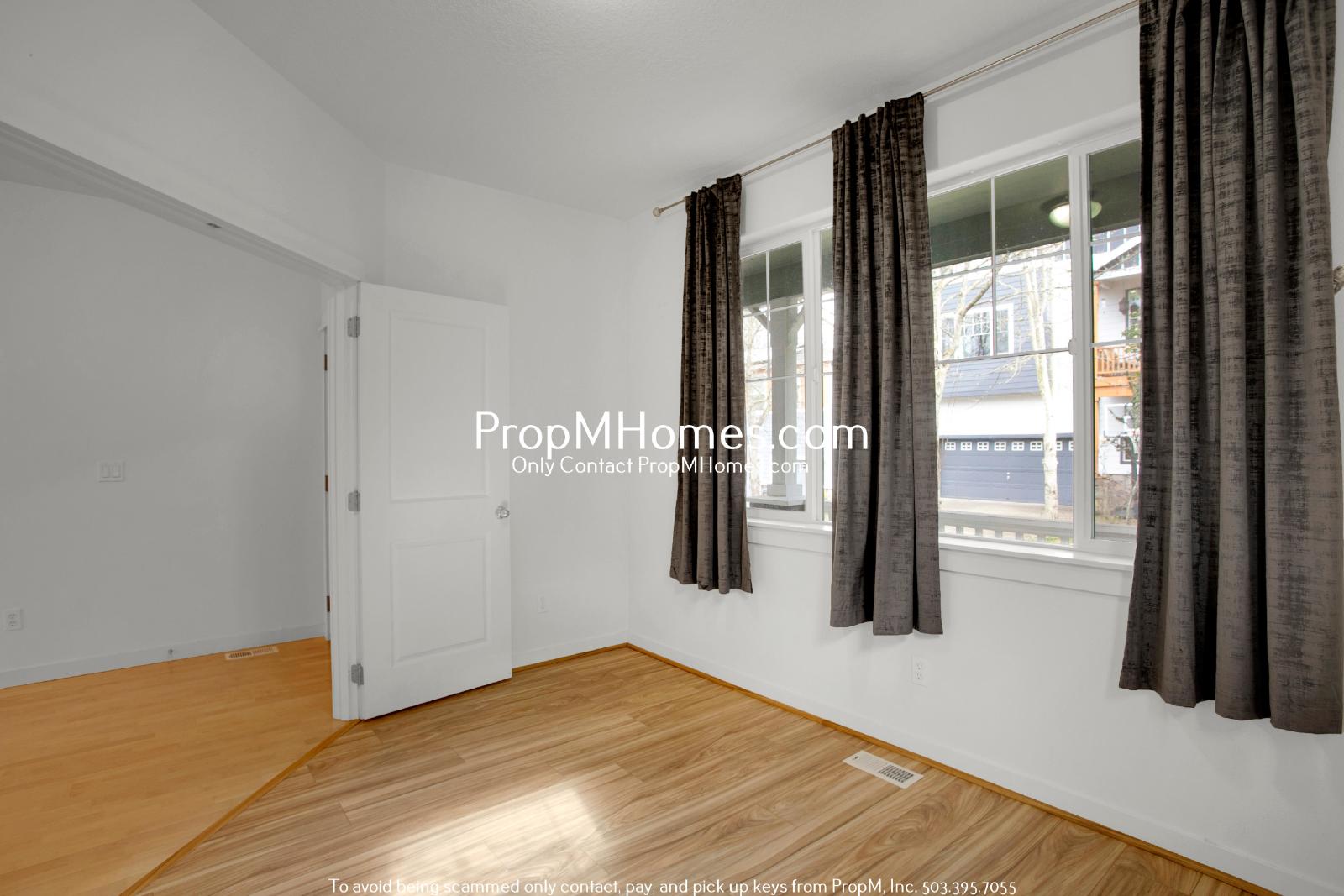 Spacious Bull Mountain 4 Bedroom Home - Huge Yard! property image