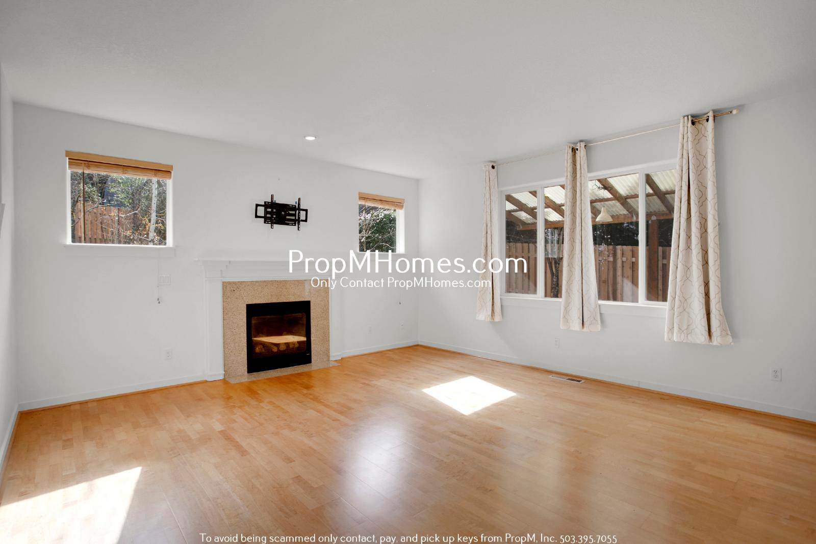 Spacious Bull Mountain 4 Bedroom Home - Huge Yard! property image