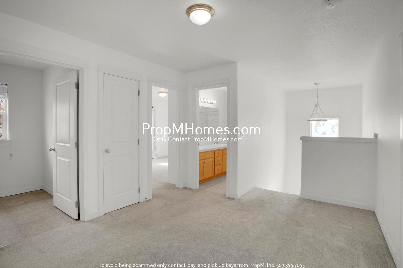 Spacious Bull Mountain 4 Bedroom Home - Huge Yard! property image