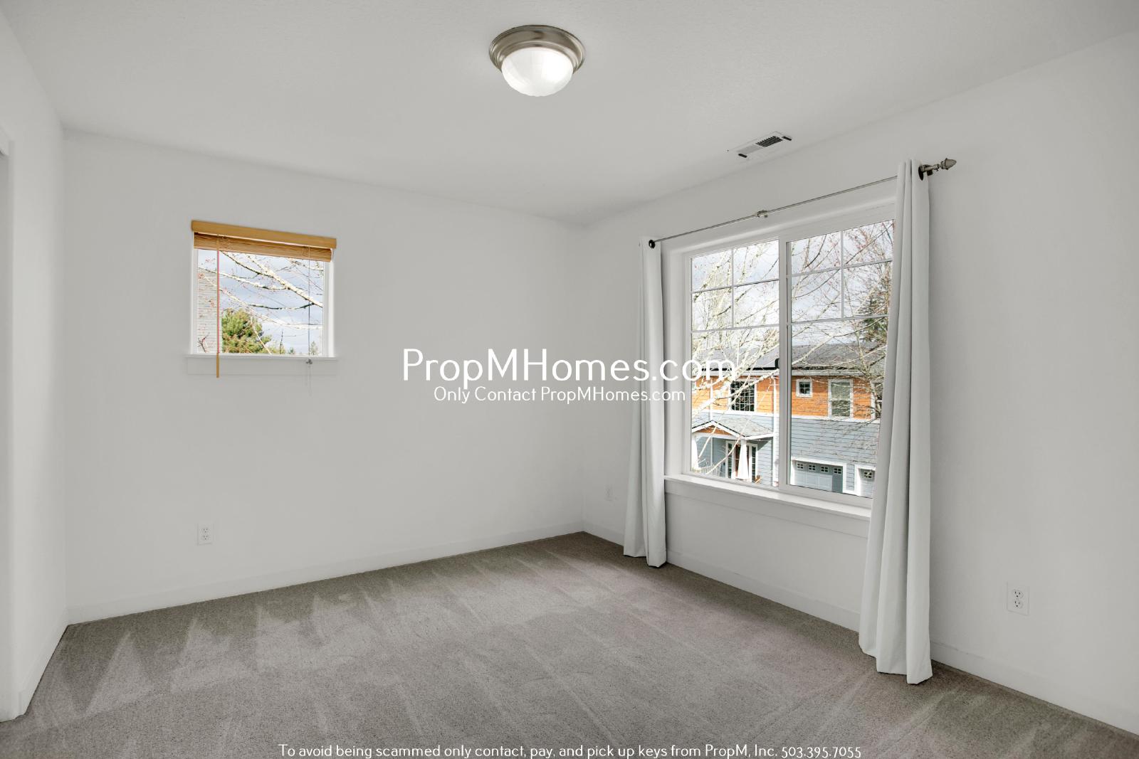 Spacious Bull Mountain 4 Bedroom Home - Huge Yard! property image