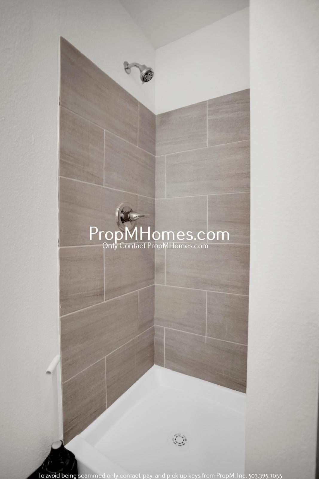 Fully Updated Home in Aloha - Large Yard! property image