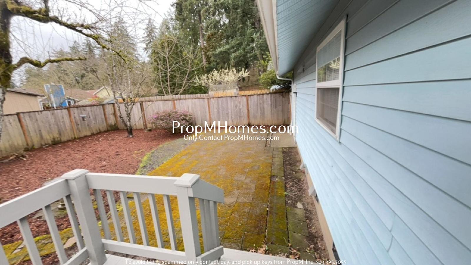 Lake Oswego Two Bedroom Home - New Updated Kitchen! property image