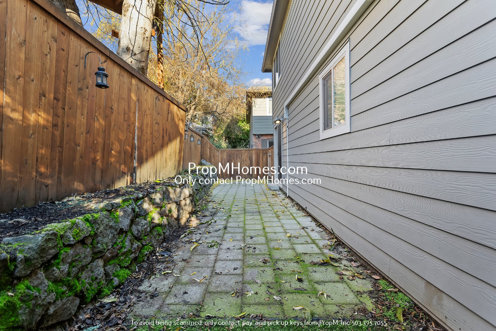 Wonderful Two Bedroom Condo In SE Portland! property image