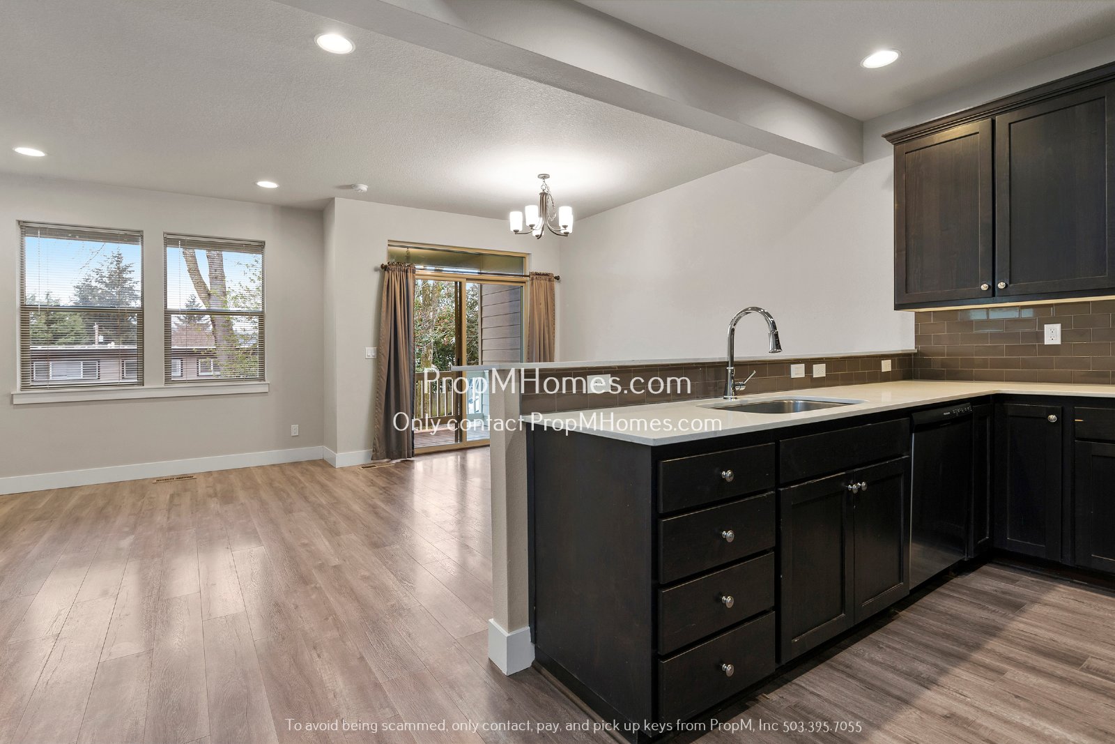 Terrific Milwaukie Three Bedroom Townhome - Close to Providence! property image