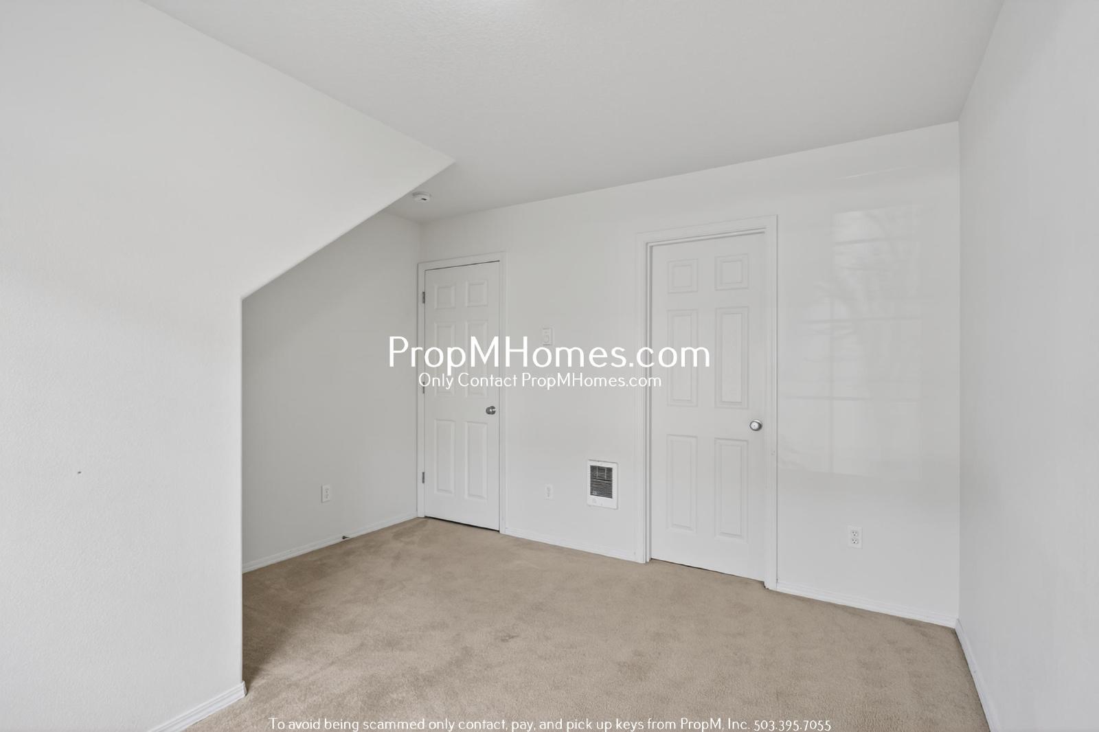 Spacious Three Bedroom Townhome in the Heart of Beaverton! property image