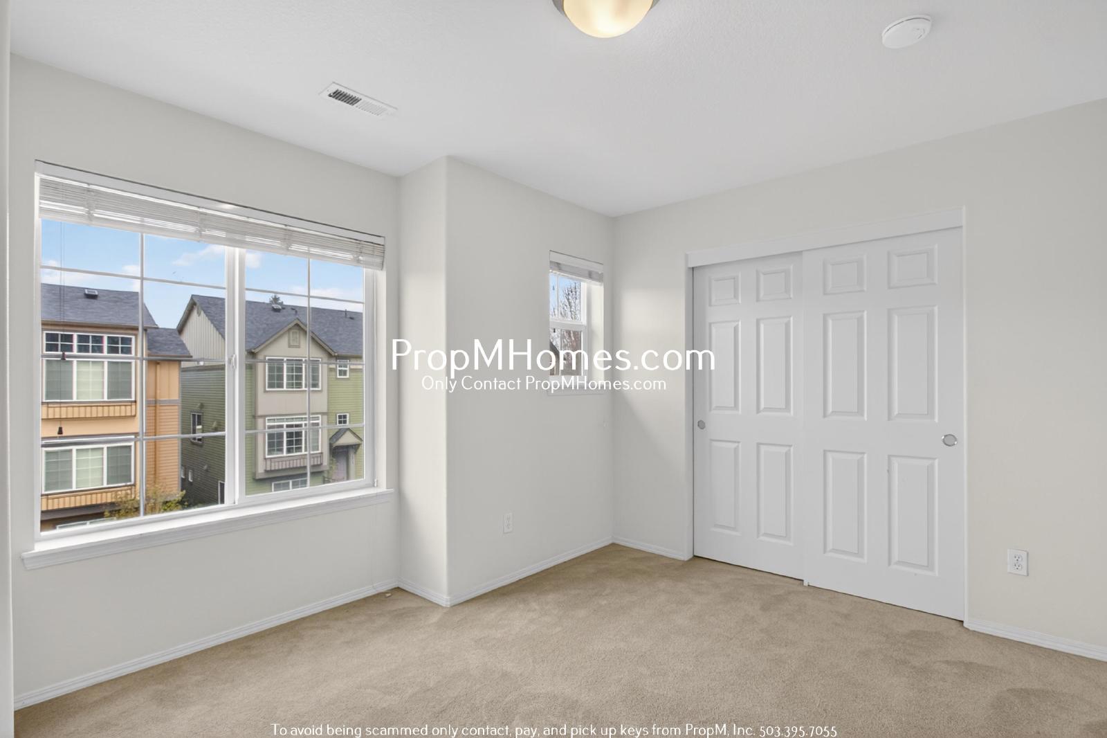 Spacious Three Bedroom Townhome in the Heart of Beaverton! property image