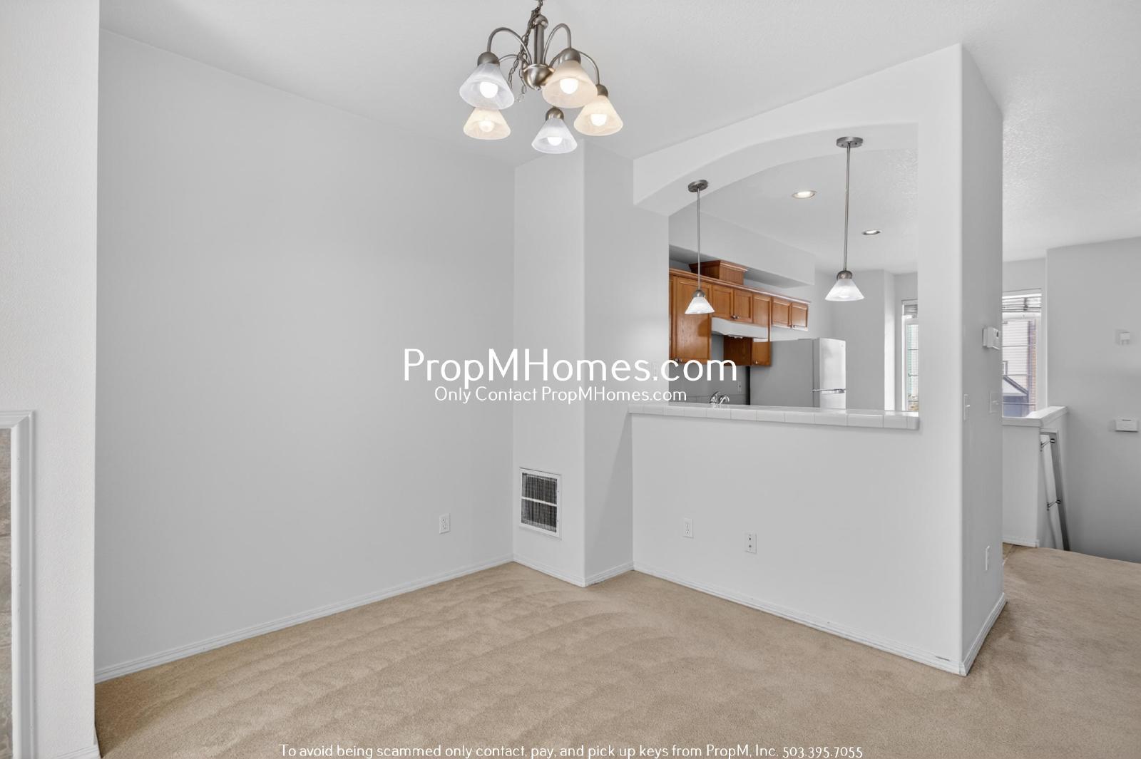 Spacious Three Bedroom Townhome in the Heart of Beaverton! property image