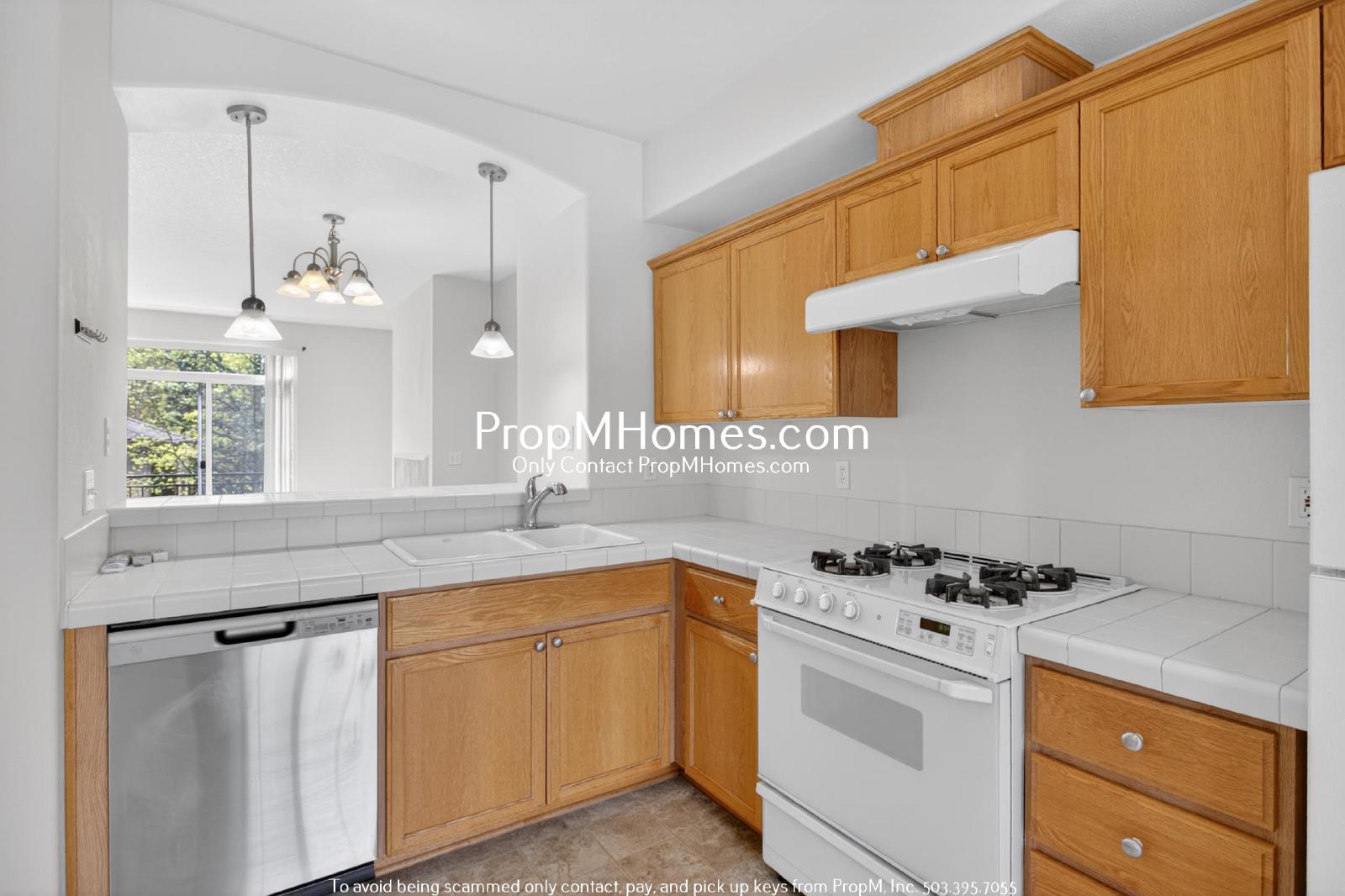 Spacious Three Bedroom Townhome in the Heart of Beaverton! property image