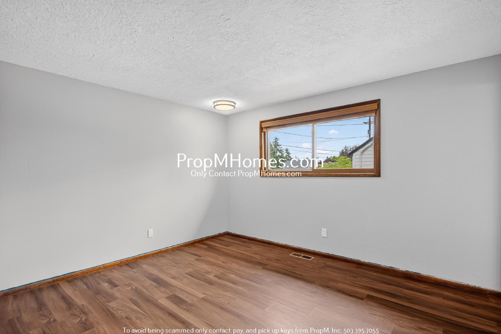 Cozy Three Bedroom Home in Oregon City! property image