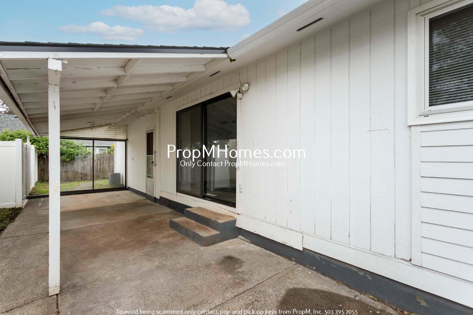 Cozy Three Bedroom Home in Oregon City! property image