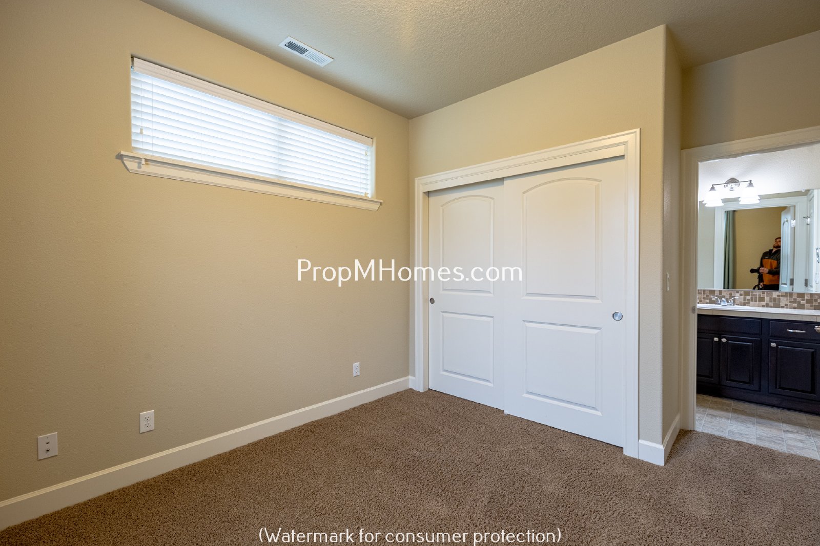 Beautiful Open Concept Four Bedroom Plus Office/Den in Villebois! property image