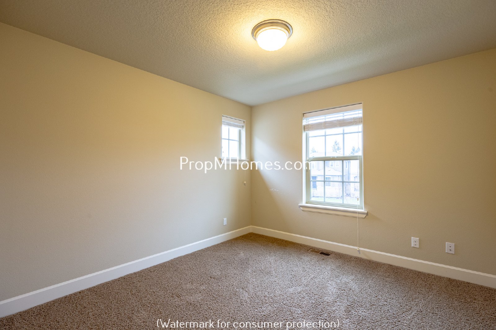 Beautiful Open Concept Four Bedroom Plus Office/Den in Villebois! property image