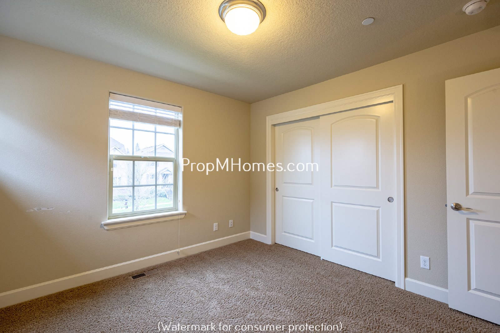 Beautiful Open Concept Four Bedroom Plus Office/Den in Villebois! property image