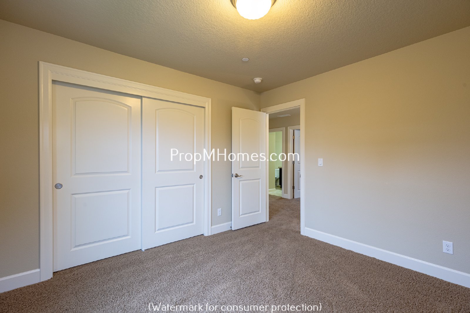 Beautiful Open Concept Four Bedroom Plus Office/Den in Villebois! property image