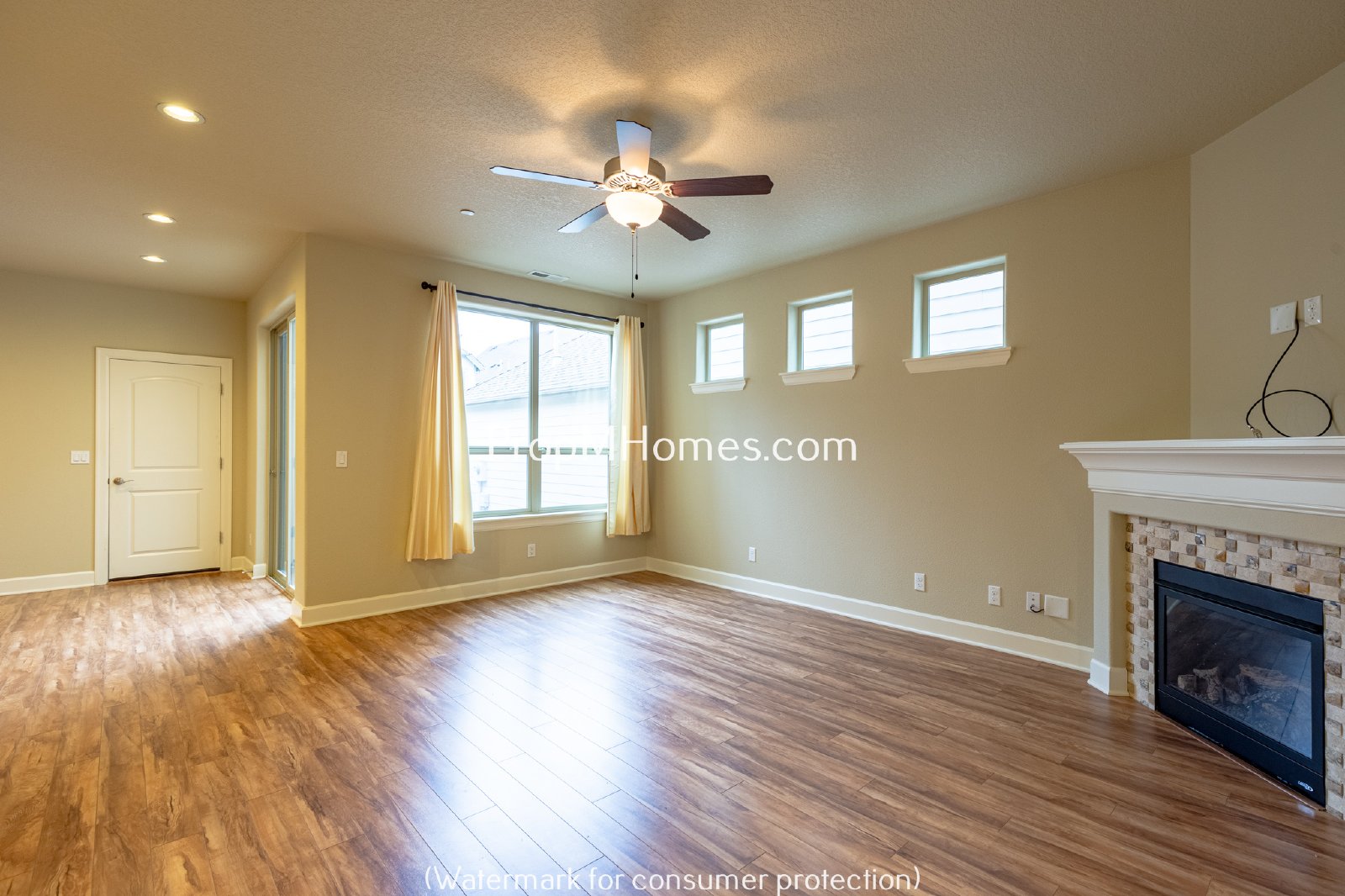 Beautiful Open Concept Four Bedroom Plus Office/Den in Villebois! property image