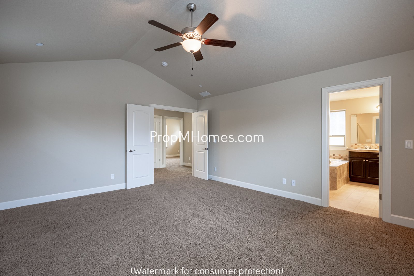Beautiful Open Concept Four Bedroom Plus Office/Den in Villebois! property image