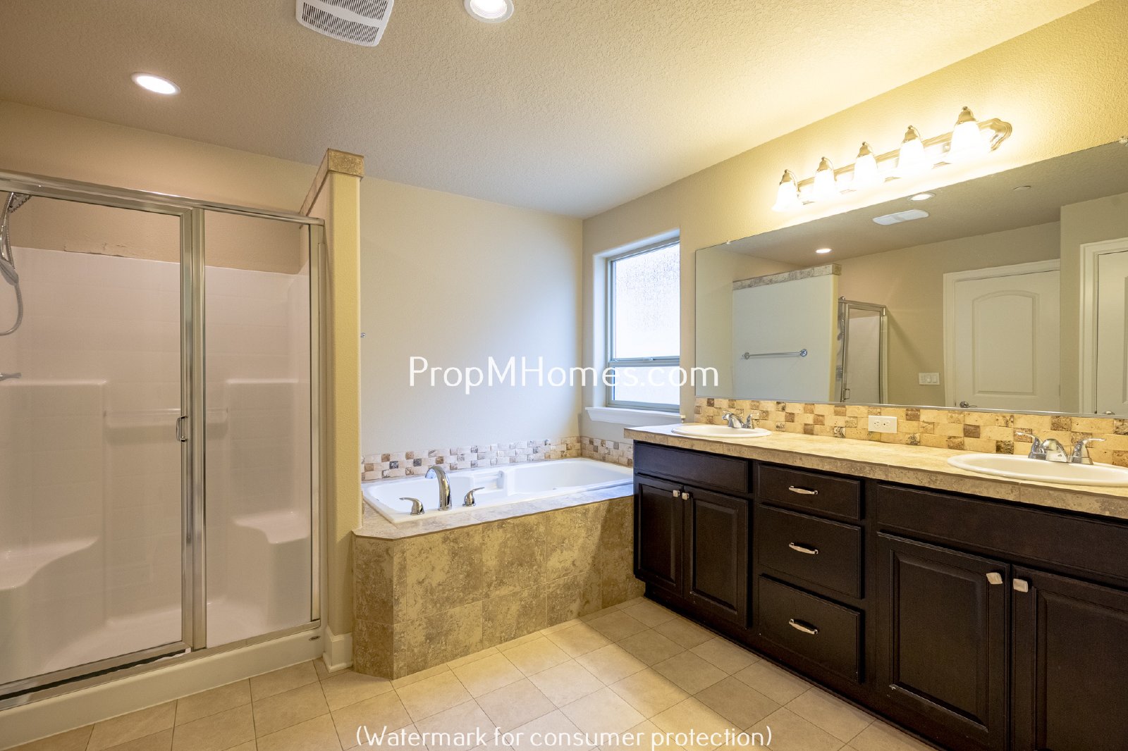 Beautiful Open Concept Four Bedroom Plus Office/Den in Villebois! property image