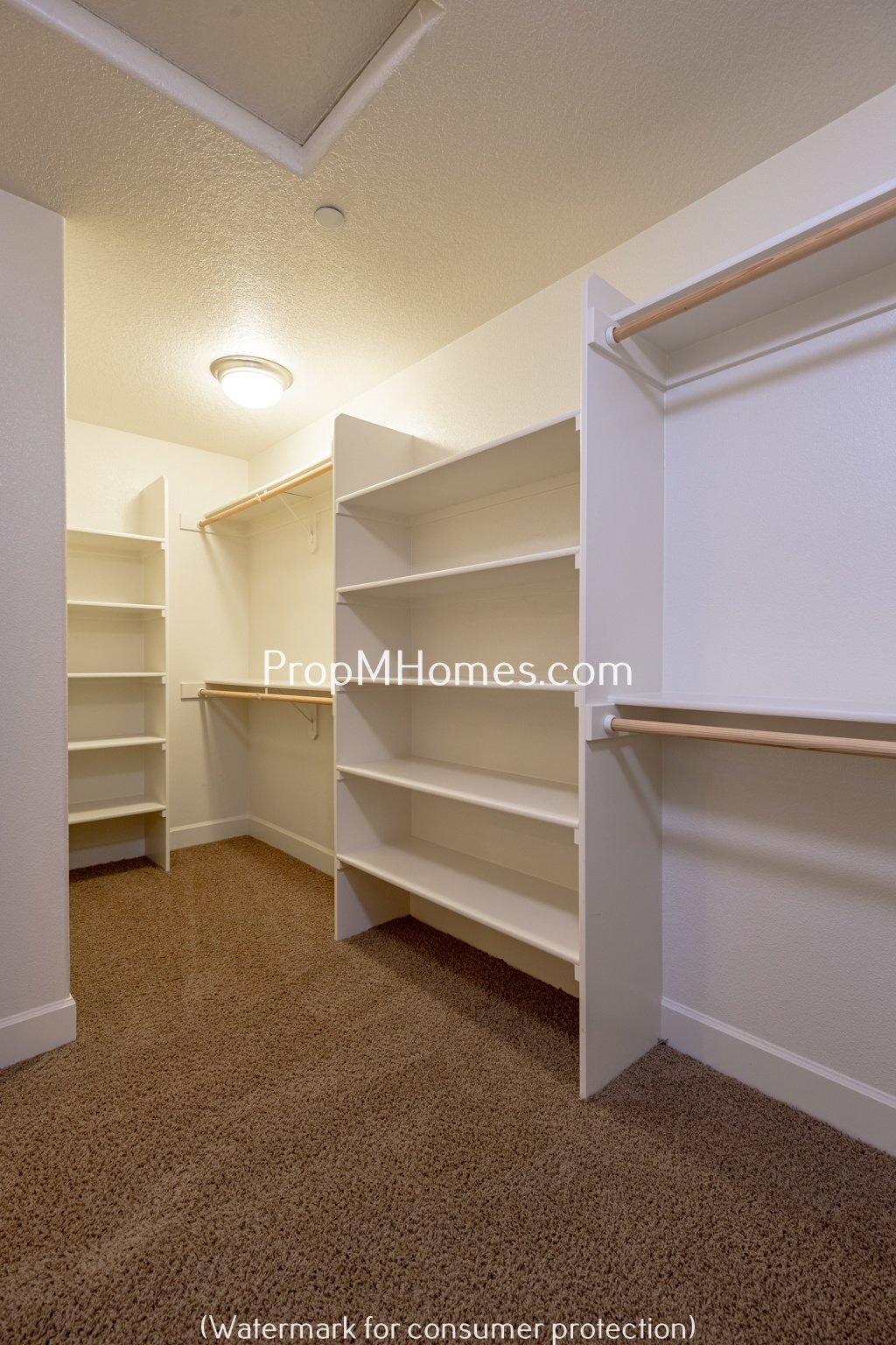 Beautiful Open Concept Four Bedroom Plus Office/Den in Villebois! property image
