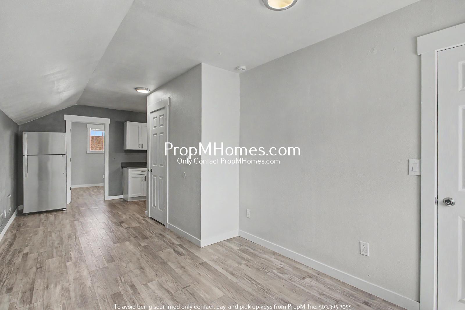Charming One Bed Unit in Quiet Brentwood-Darlington Neighborhood! property image