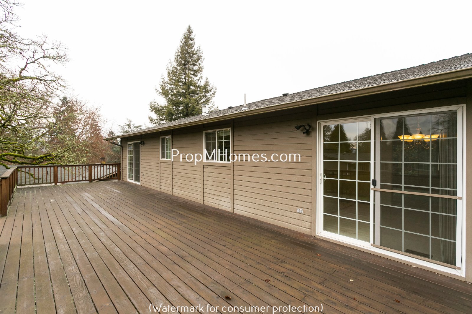 Spacious Four Bedroom Split-Level Home In Milwaukie! property image