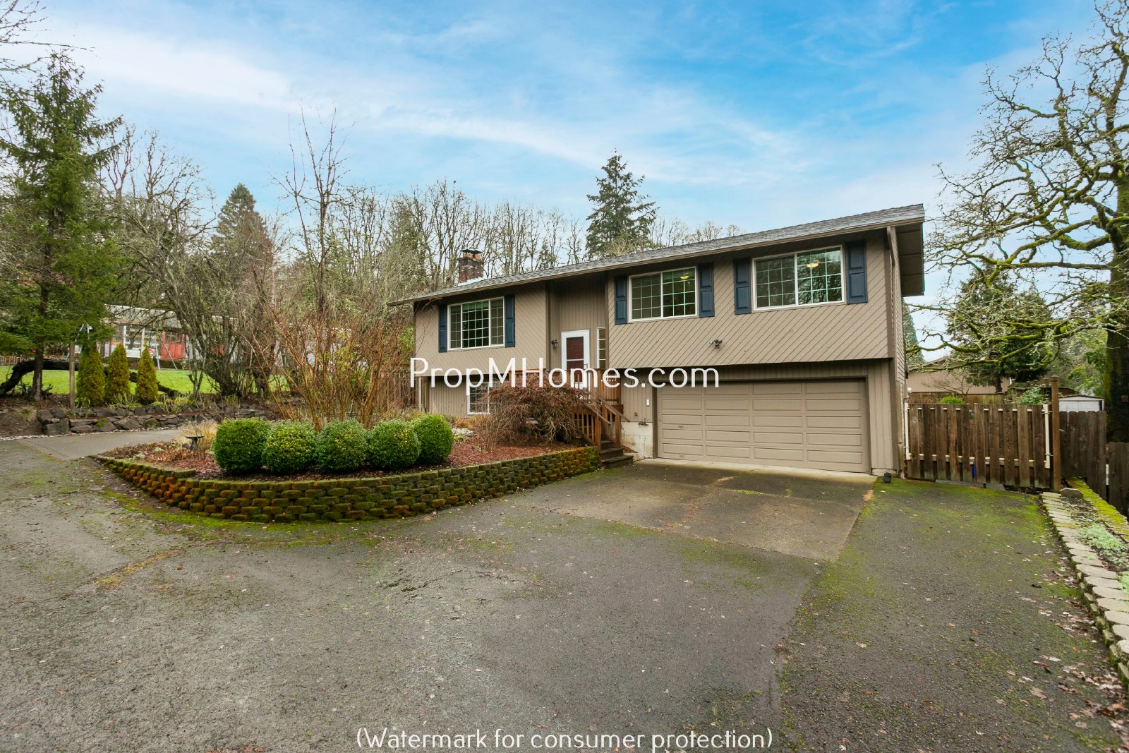 Spacious Four Bedroom Split-Level Home In Milwaukie! property image