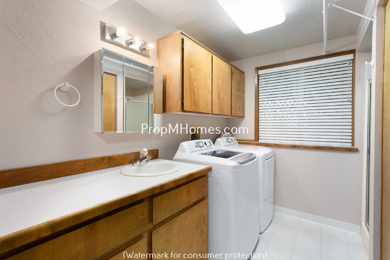 Spacious Four Bedroom Split-Level Home In Milwaukie! property image