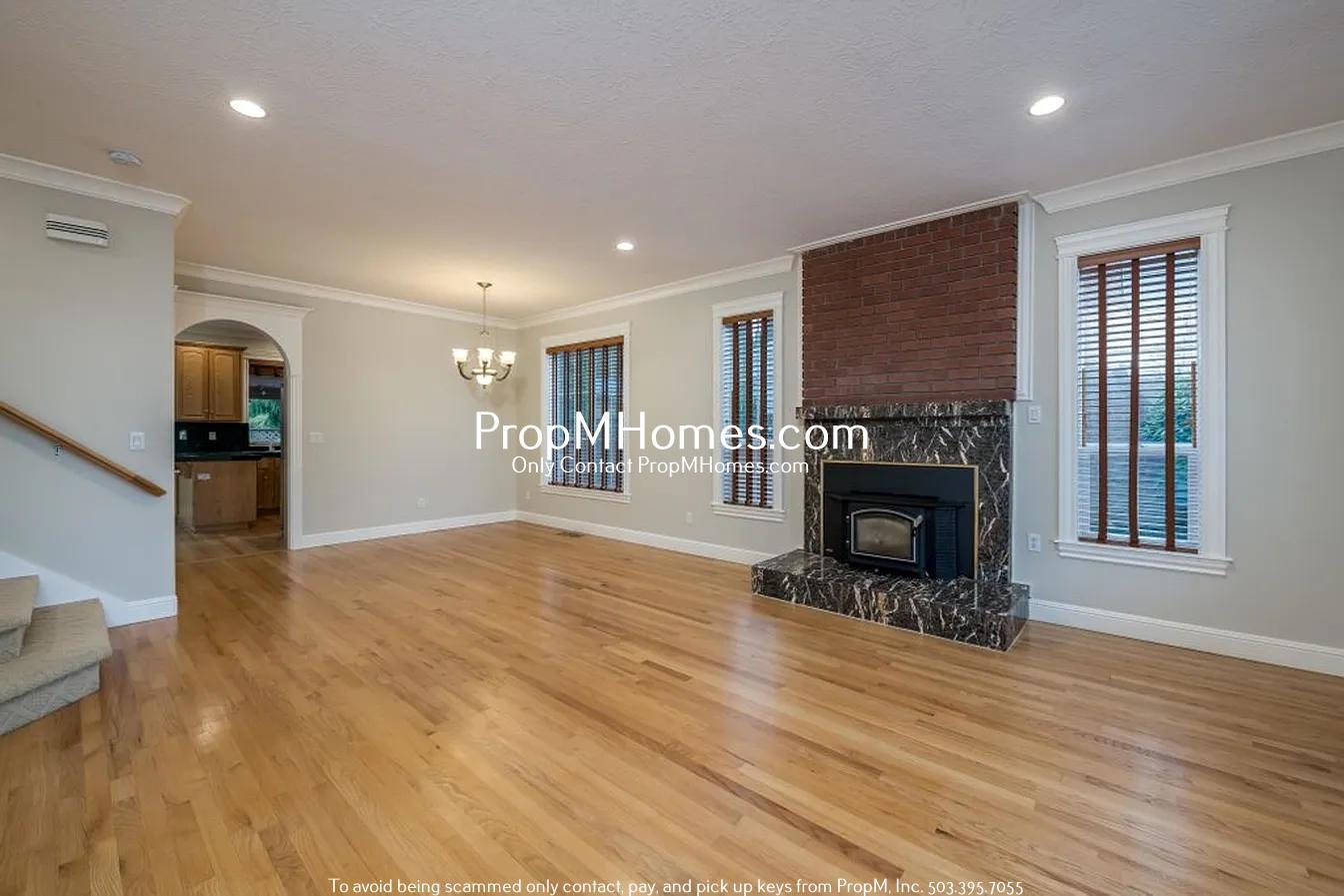 Gorgeous Three Bedroom Home in Centennial! property image