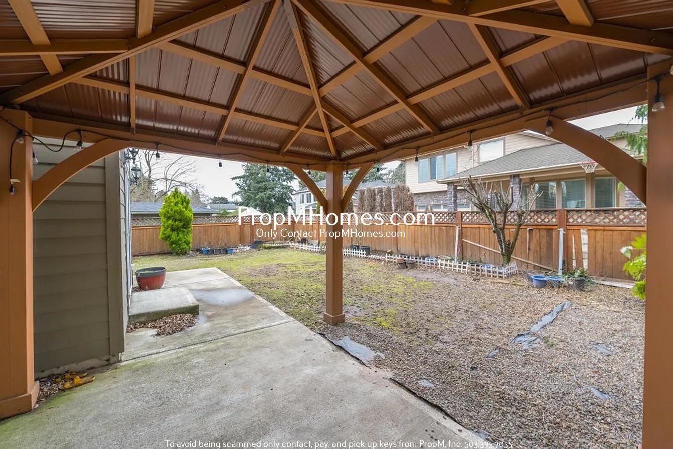 Gorgeous Three Bedroom Home in Centennial! property image