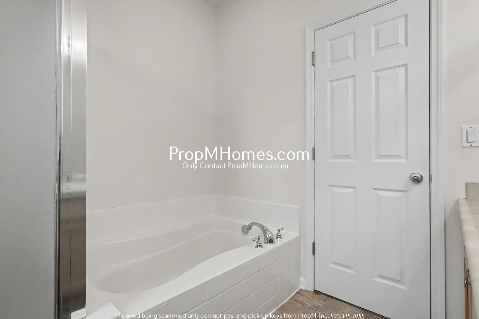 Four Bedroom Home with Amazing Views in Bull Mountain! DEPOSIT SPECIAL property image
