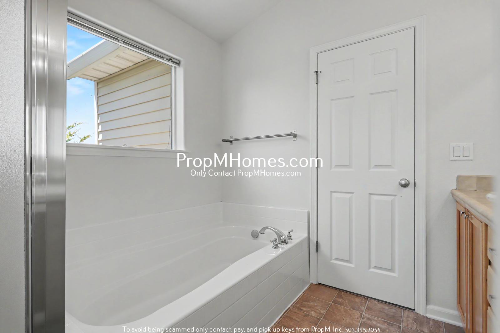 Four Bedroom Home with Amazing Views in Bull Mountain! DEPOSIT SPECIAL property image