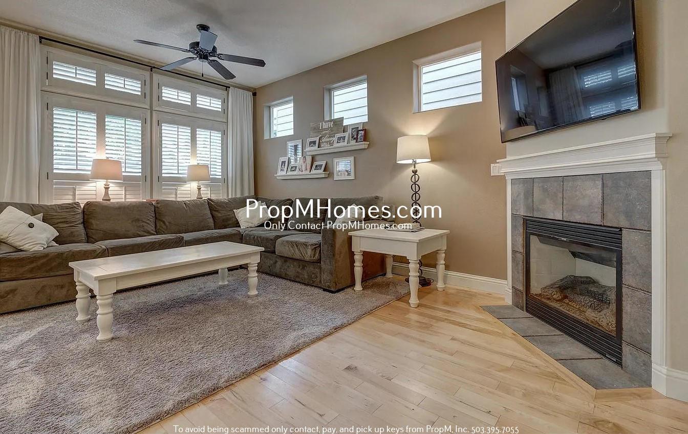 Luxury Four Bedroom Home in King City! property image