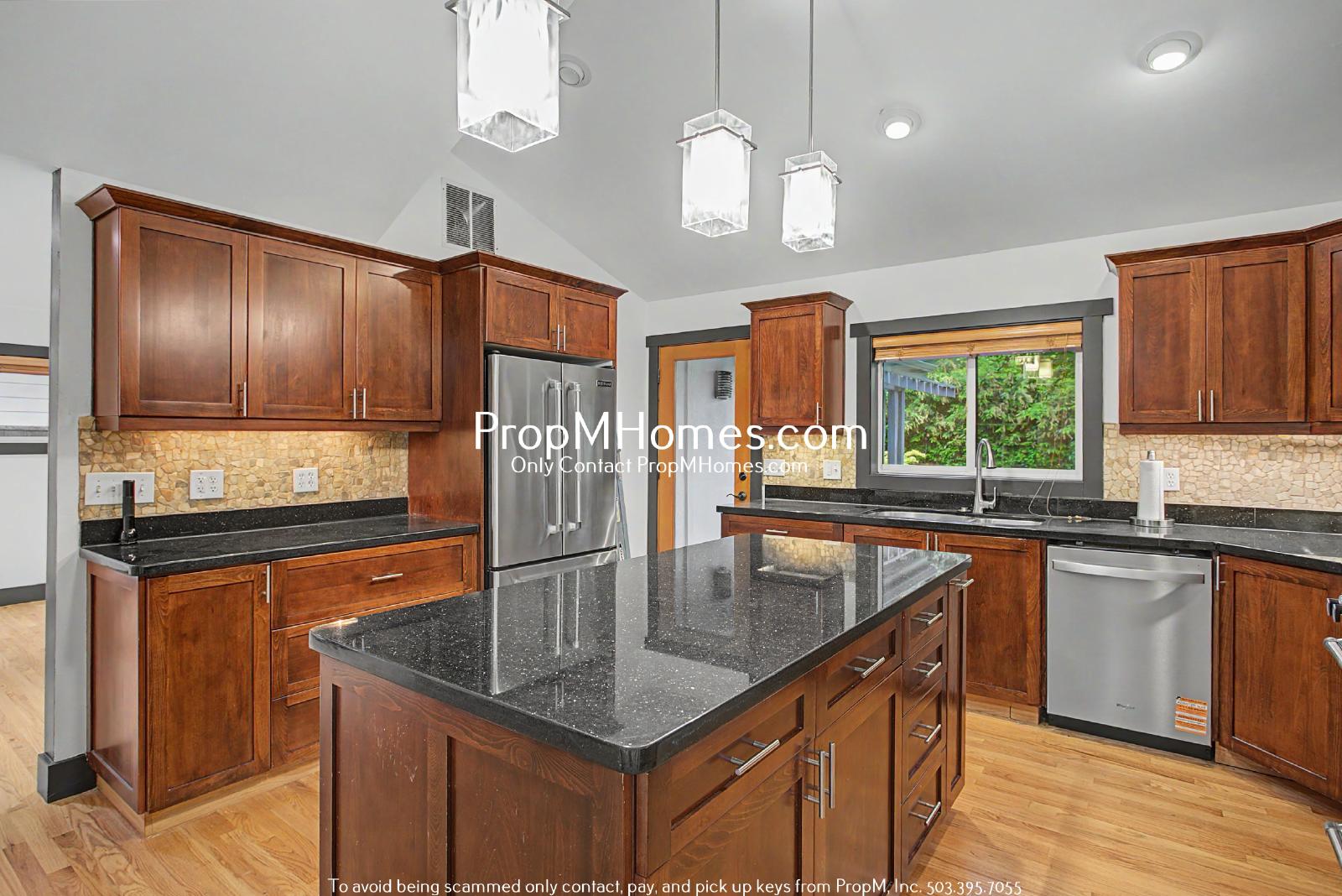 Unique Luxury Three Bedroom Home in Hallinan! property image