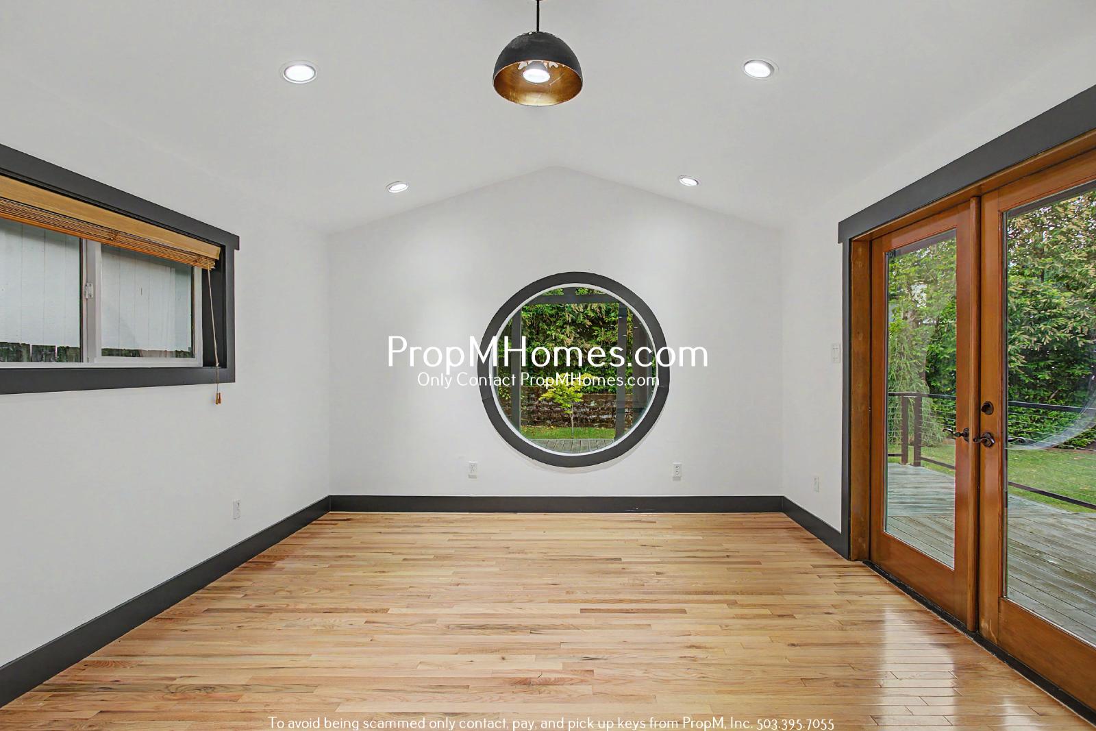 Unique Luxury Three Bedroom Home in Hallinan! property image