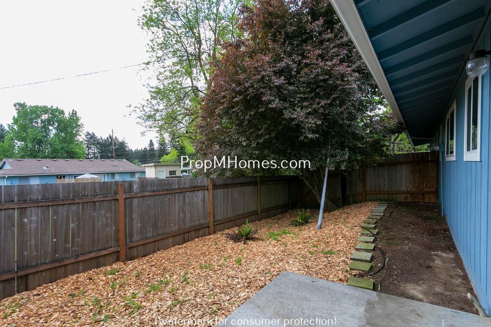 Two Bedroom Apartment with Private Patio in Glenfair Neighborhood! property image