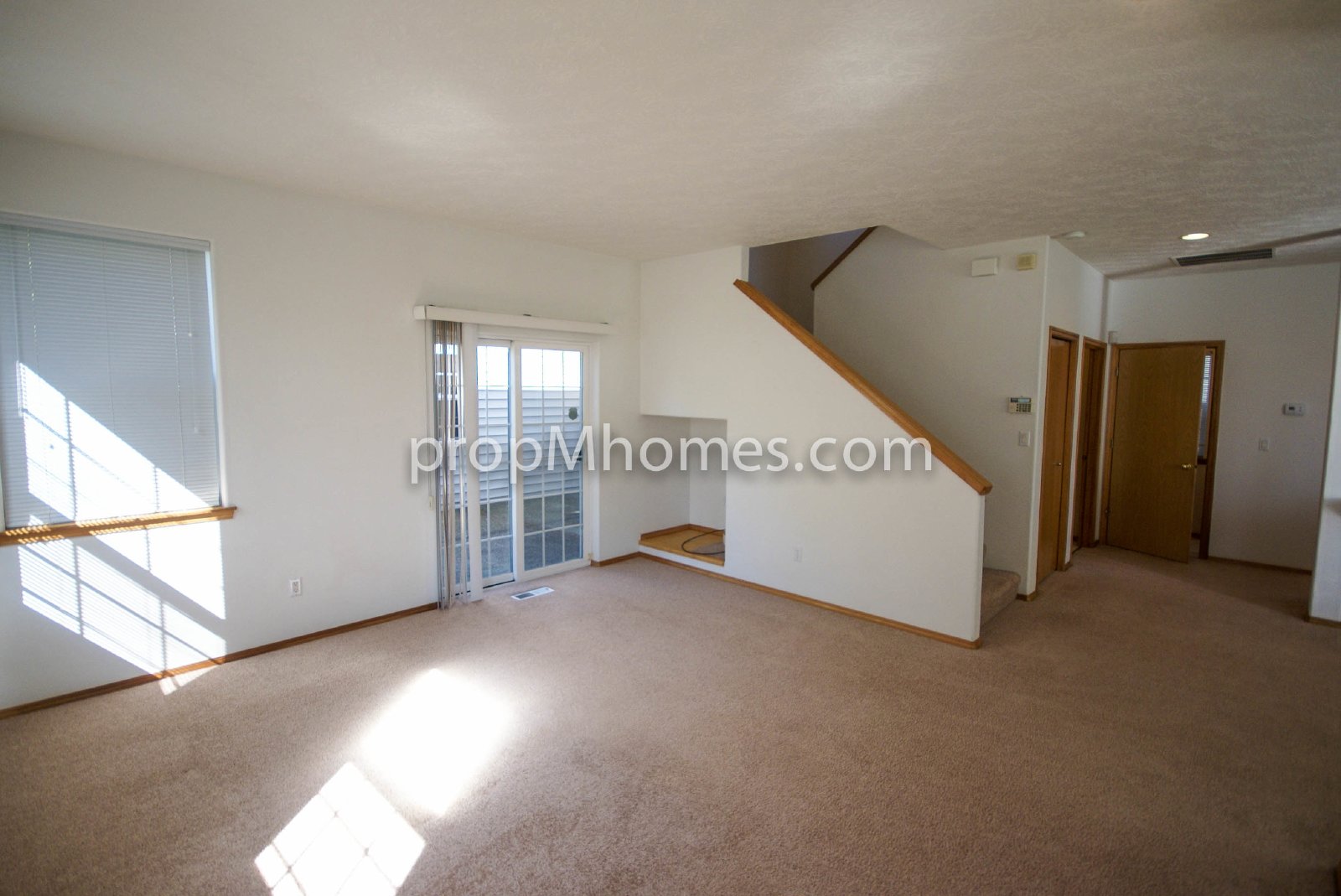 Beautiful Three Bedroom Townhouse - Prime Clackamas Location! property image