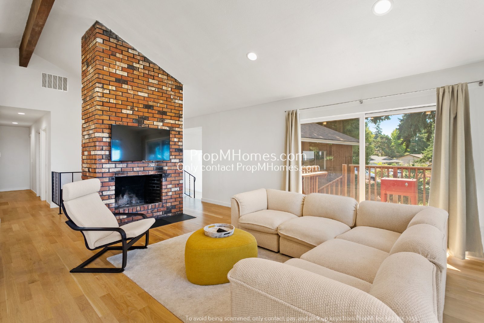 Mid-Century Modern Three Bedroom in Happy Valley! property image