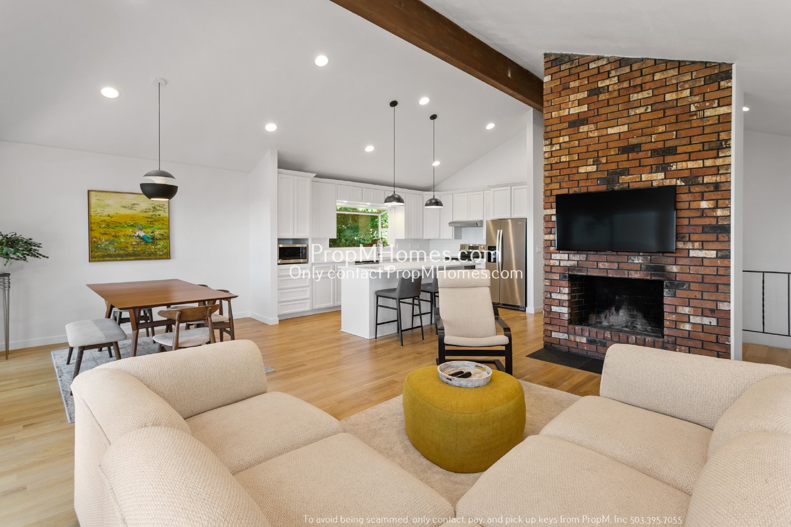 Mid-Century Modern Three Bedroom in Happy Valley! property image