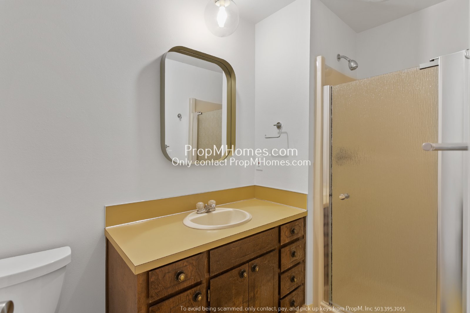 Mid-Century Modern Three Bedroom in Happy Valley! property image